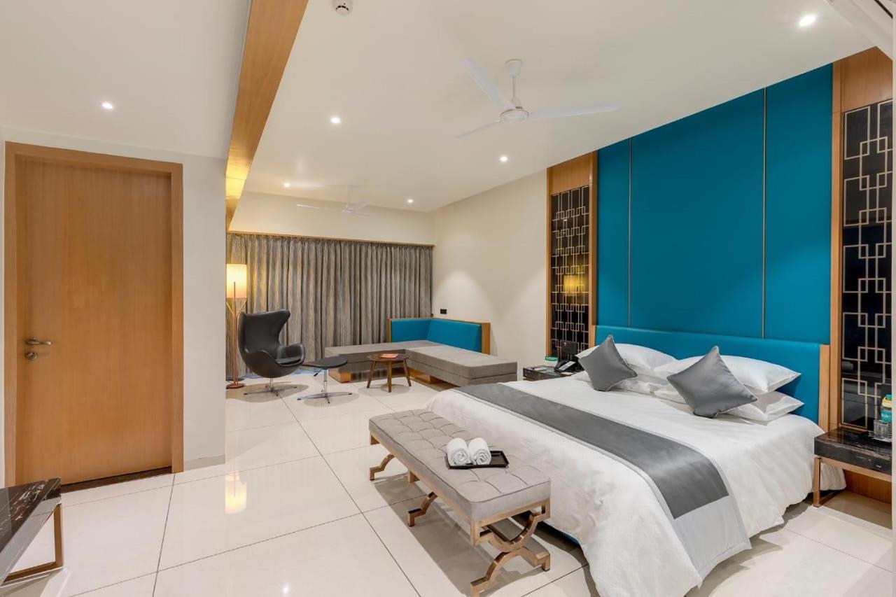 Sunotel Saputara Extérieur photo