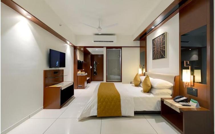 Sunotel Saputara Extérieur photo