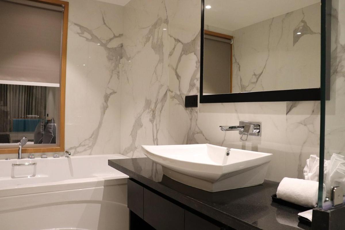 Sunotel Saputara Extérieur photo
